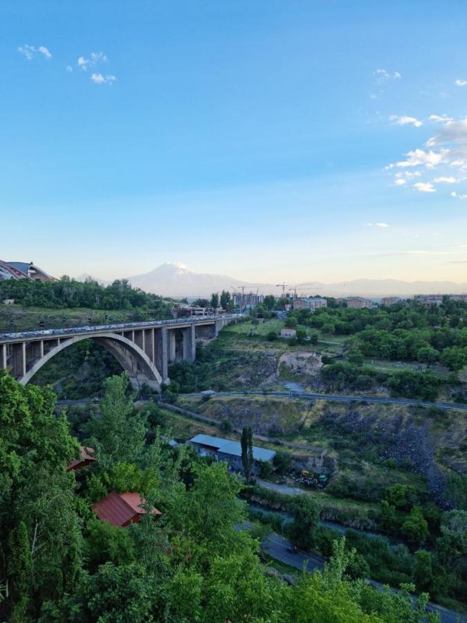 Olympia Garden Hotel Erevan Exterior foto